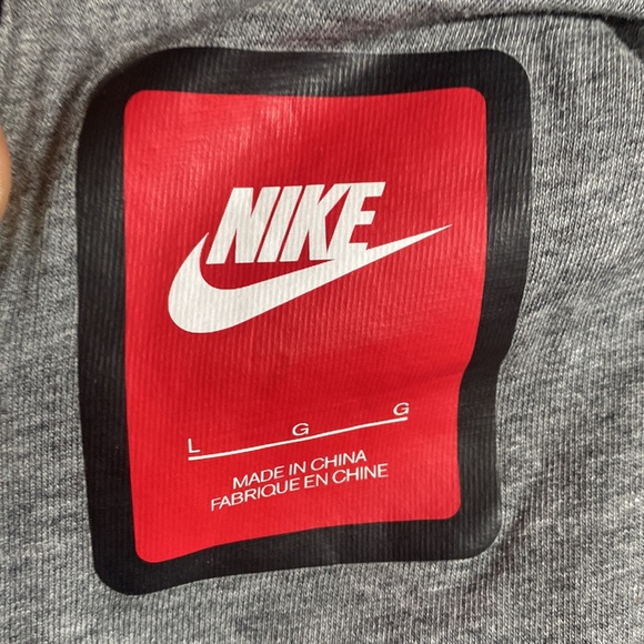 Nike Camo Pullover - Picture 3 of 3